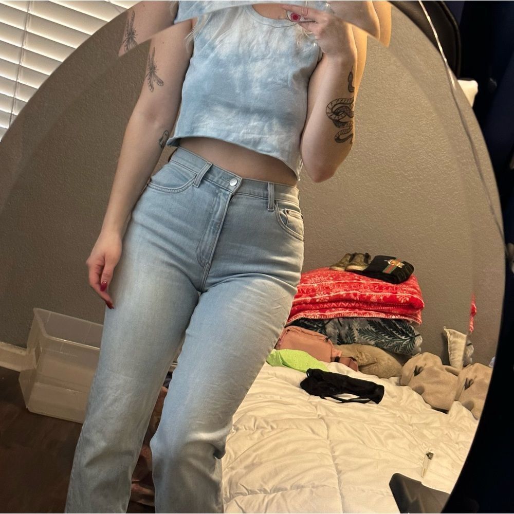 Reformation Claudia High Waist Relaxed Jean Size 26 St. Lucia Light Blue Wash - Picture 2 of 11
